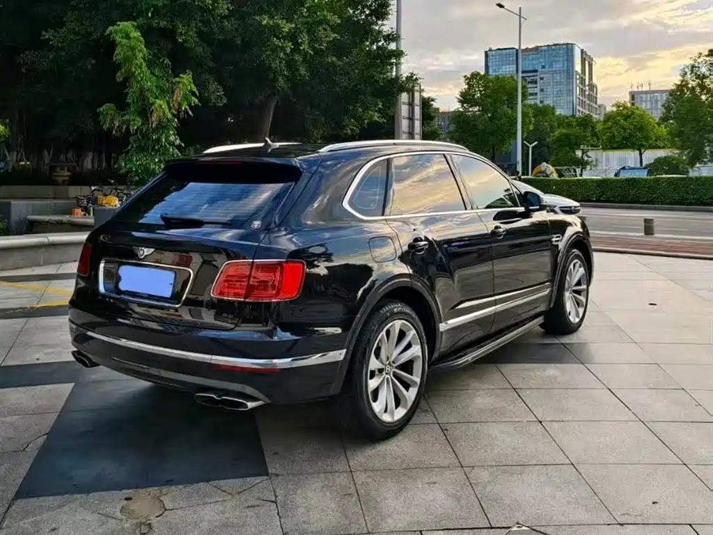 Bentayga 2018 4.0T V8 купить на сайте DeffCars