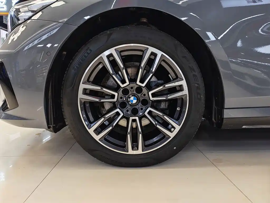 BMW 5 Series 2024 525Li M Sports Package купить на сайте DeffCars