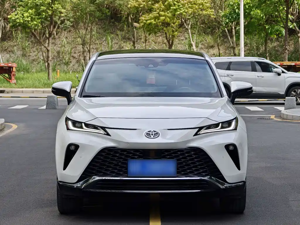 Vesa 2022 2.0L CVT two-wheel drive premium version купить на сайте DeffCars