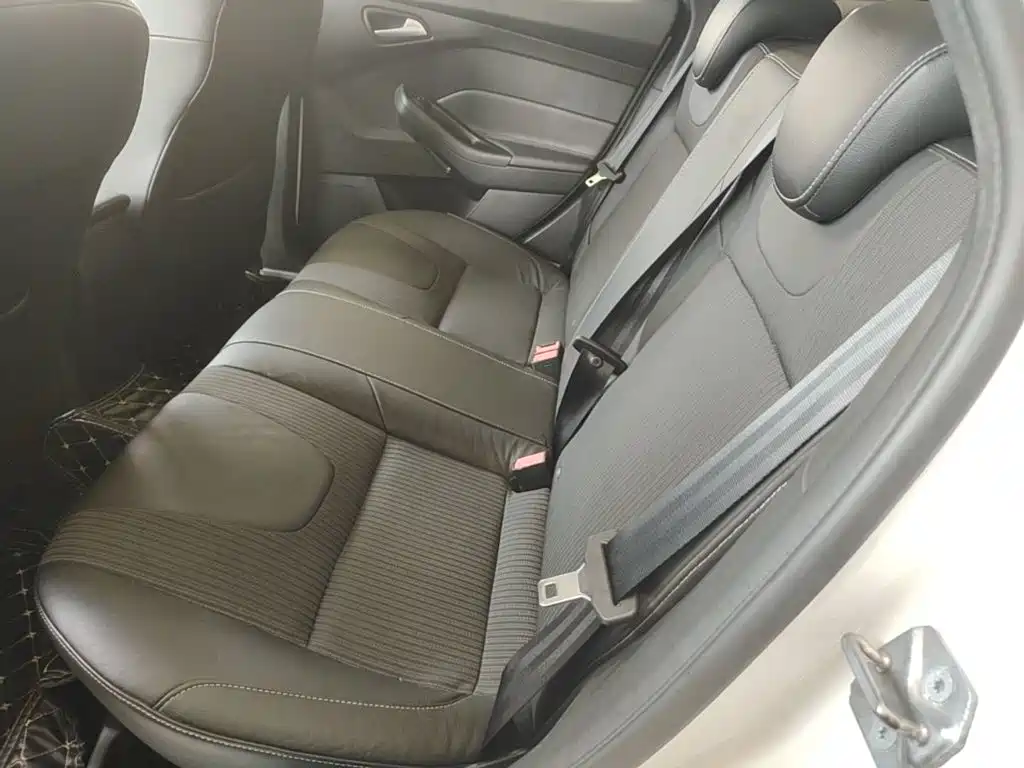 Focus 2012 Three-Car 1.6L Automatic Stylish Edition купить на сайте DeffCars