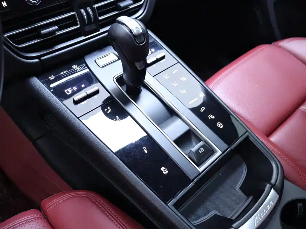 Macan 2023 Macan 2.0T купить на сайте DeffCars