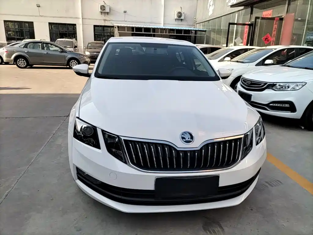 Octavia 2019 1.5L Automatic Intelligent Travel Comfort Edition National VI купить на сайте DeffCars