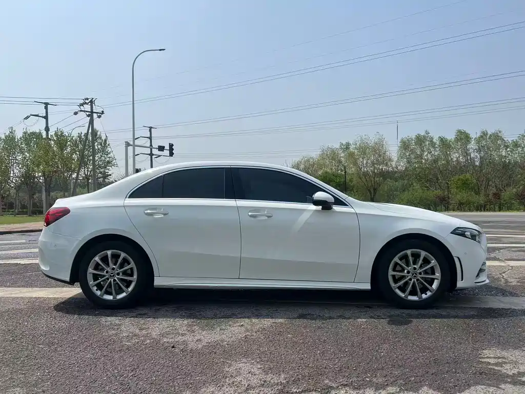 Mercedes-Benz A-Class 2022 A 200 L Sports Sedan Fashionable купить на сайте DeffCars