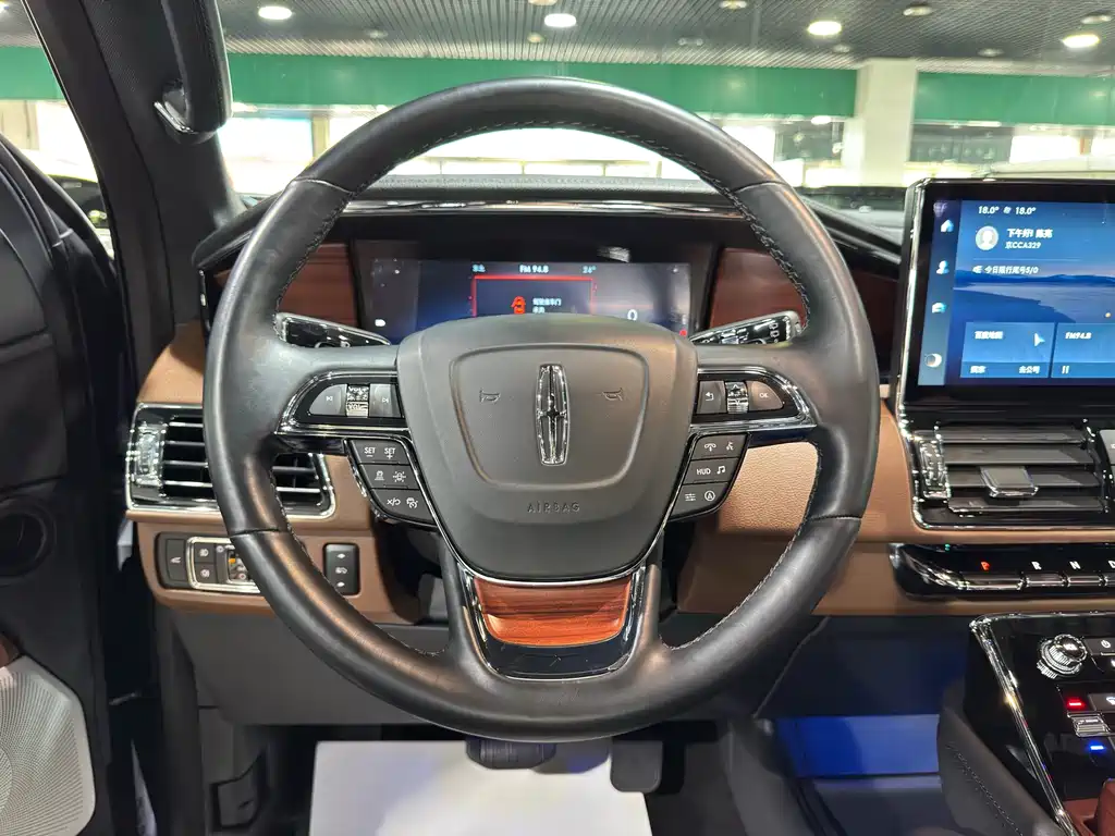 Navigator 2022 3.5T Honor Edition купить на сайте DeffCars