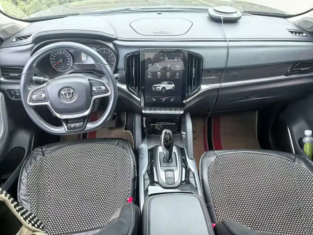 Zhonghua V7 2018 280T DCT luxury model 5 seats купить на сайте DeffCars