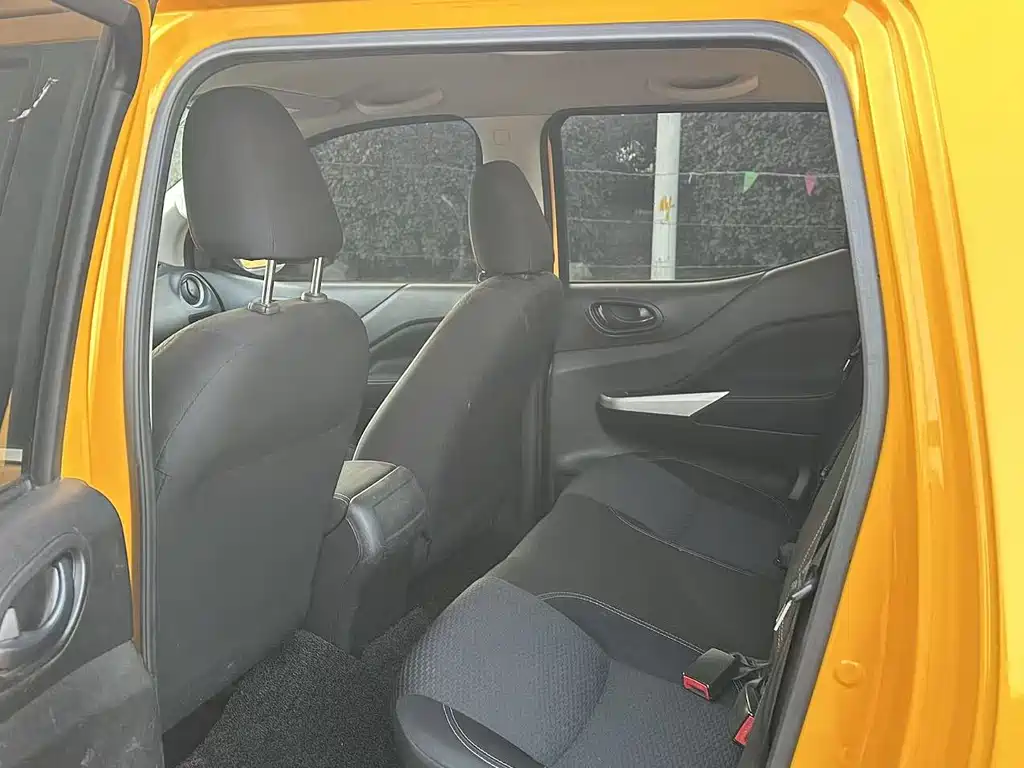 Navara 2021 2.5L facelift manual two-wheel drive smart model QR25 купить на сайте DeffCars