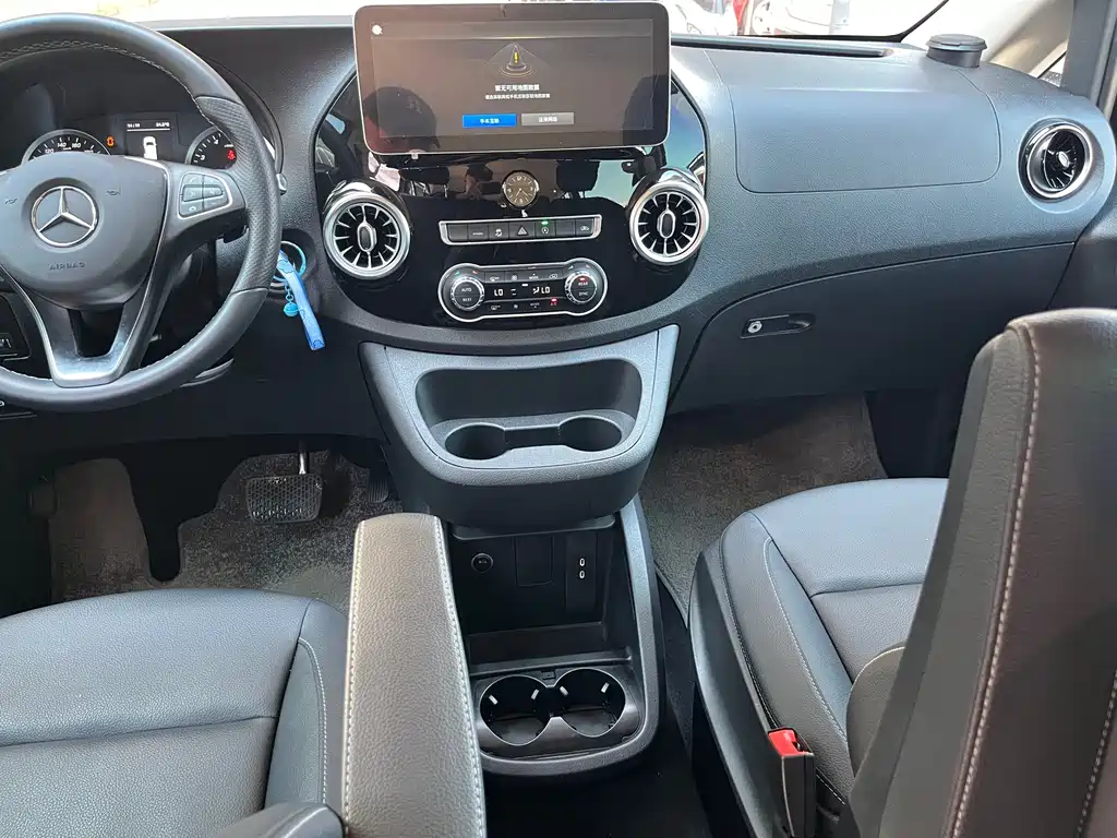 Vito 2024 2.0T Business Edition 7 seats купить на сайте DeffCars