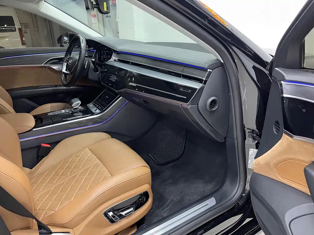 Audi A8 2022 A8L 50 TFSI quattro Comfort Collection Edition купить на сайте DeffCars