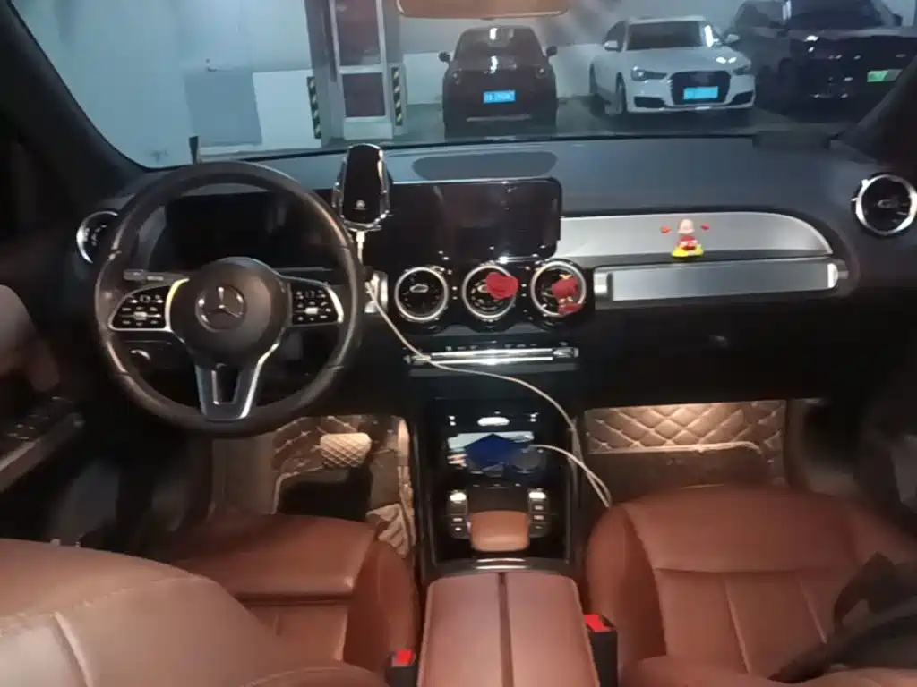 Mercedes GLB 2023 Model 200 Dynamic купить на сайте DeffCars