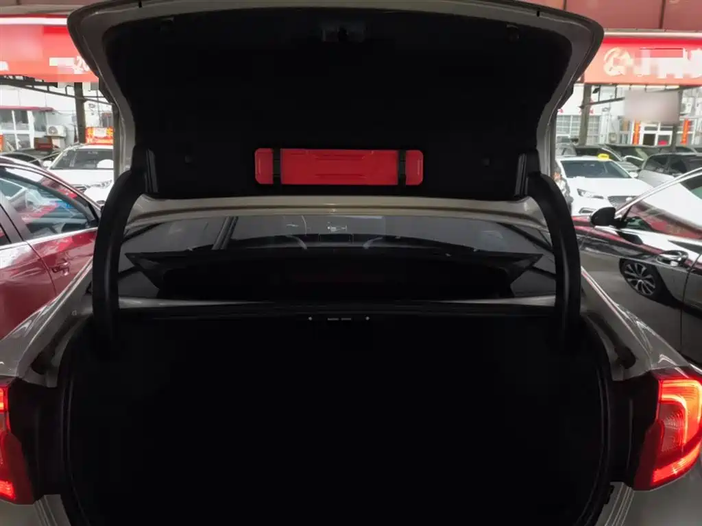 Volvo S60 2019 S60L T3 Smart Edition купить на сайте DeffCars