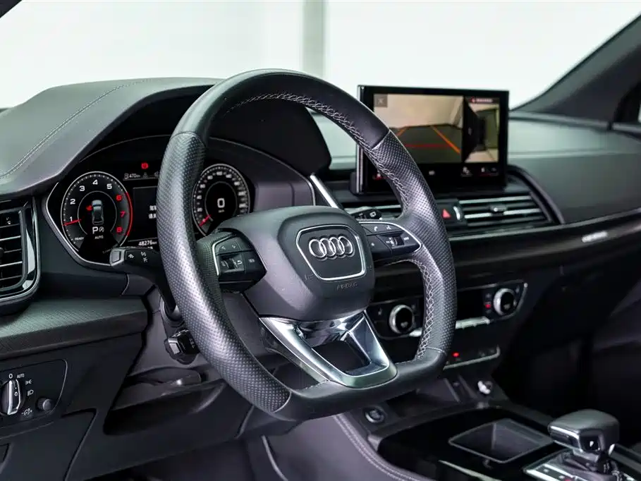 Audi Q5L Sportback 2023 40 TFSI luxury model купить на сайте DeffCars