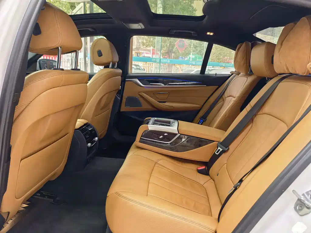 BMW 5 Series 2018 530Li Exclusive M Sports Package купить на сайте DeffCars