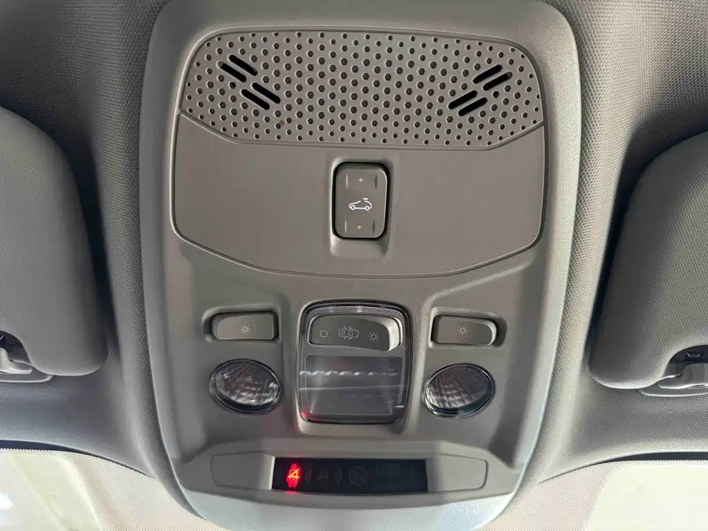 Peugeot 2008 2022 230THP THE ONE купить на сайте DeffCars