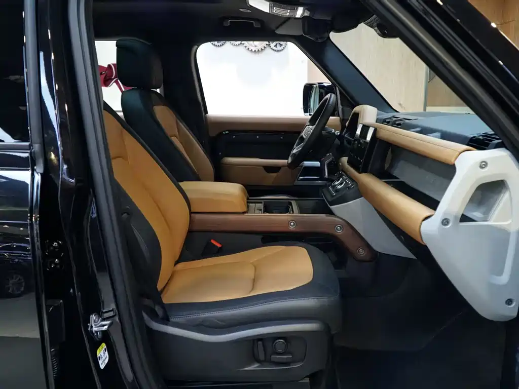 Land Rover Defender 2024 110 3.0T P400 X-DYNAMIC HSE купить на сайте DeffCars