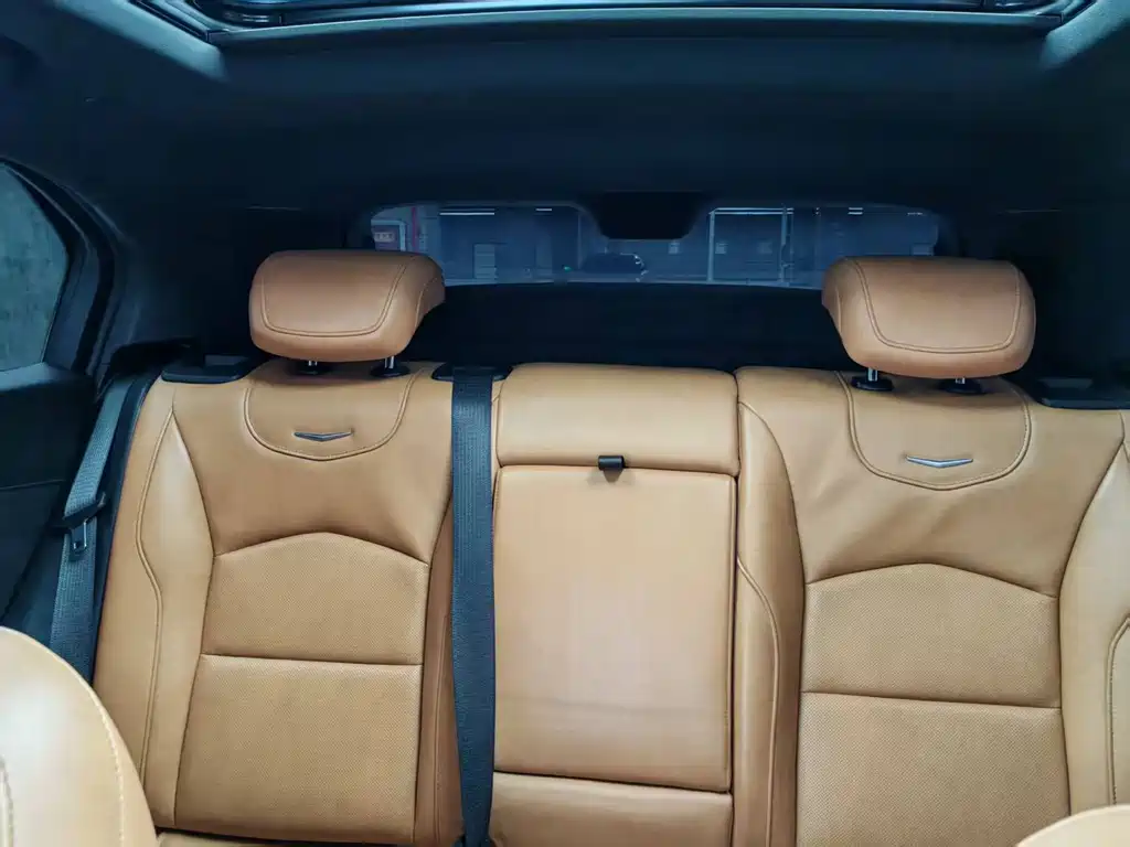 Cadillac XT4 2021 28T four-wheel drive platinum version купить на сайте DeffCars