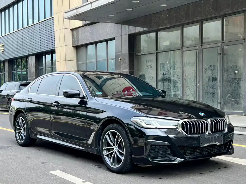 BMW 5 Series 2022 525Li M Sports Package купить на сайте DeffCars