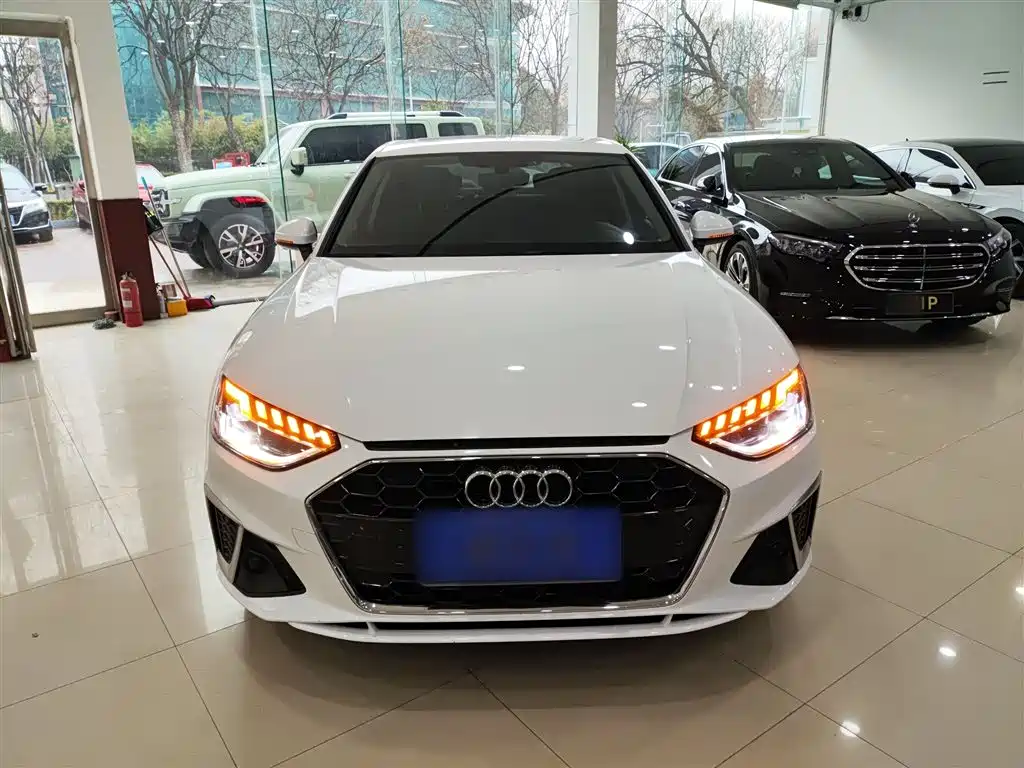 Audi A4L 2023 40 TFSI Fashionable and Dynamic купить на сайте DeffCars