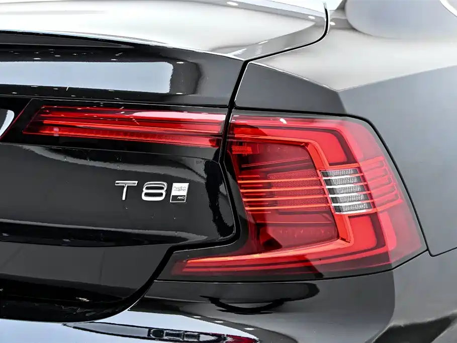 Volvo S90 plug-in hybrid 2025 plug-in hybrid four-wheel drive long range Zhiya luxury version купить на сайте DeffCars