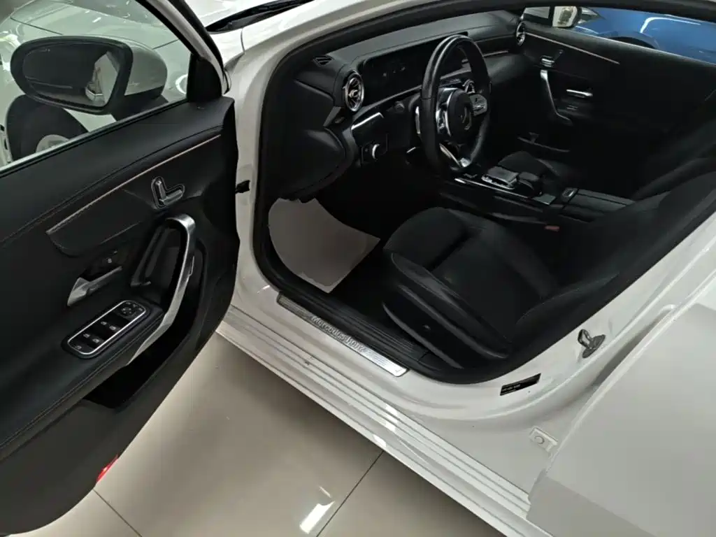 Mercedes-Benz A-Class 2020 A 200 L Sports Sedan купить на сайте DeffCars