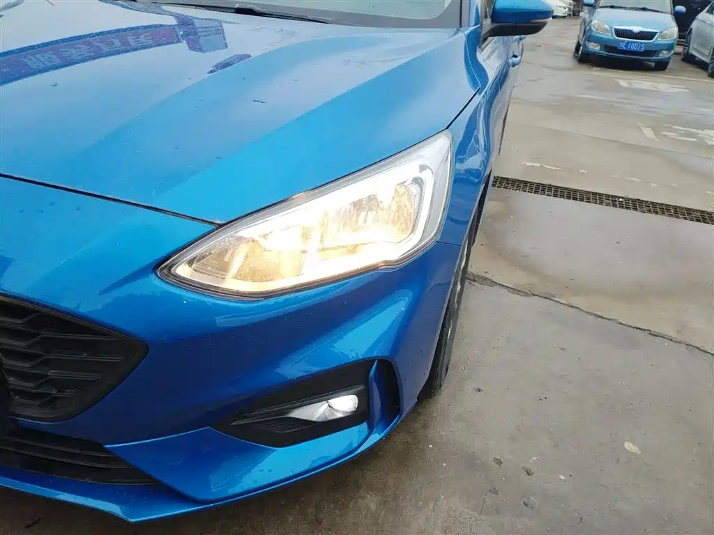 Focus 2020 Hatchback 1.5L Automatic Front Jump купить на сайте DeffCars