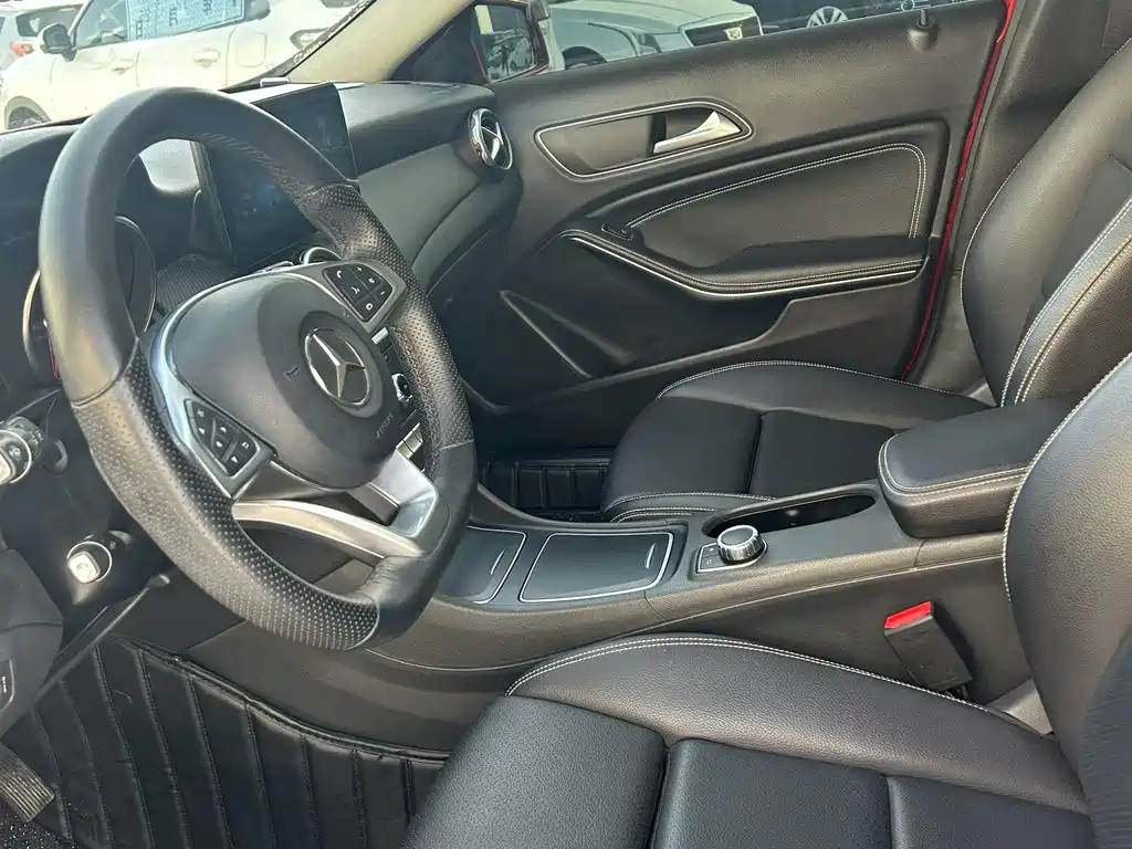 Mercedes-Benz GLA 2019 GLA 200 Dynamic купить на сайте DeffCars