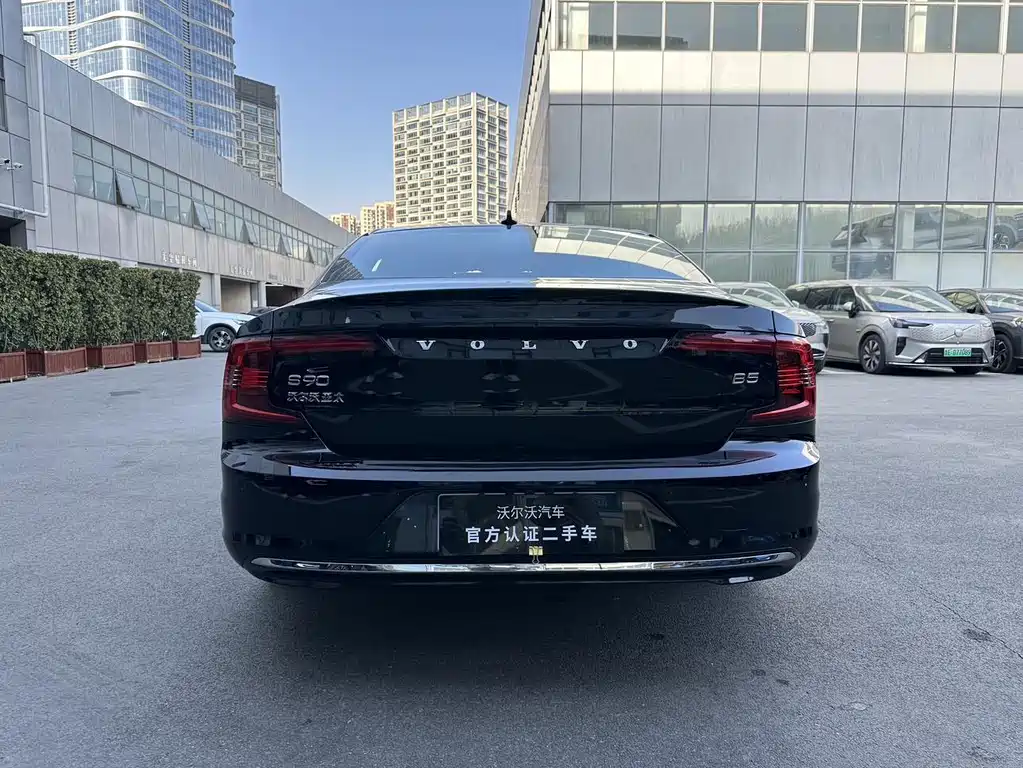 Volvo S90 2024 B5 Zhiyi Luxury Edition купить на сайте DeffCars