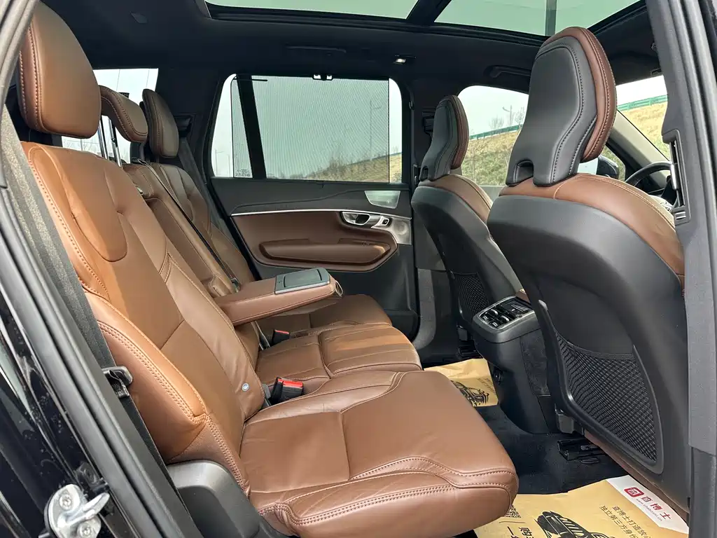 Volvo XC90 2024 B6 Zhiya Luxury Edition 7 seats купить на сайте DeffCars