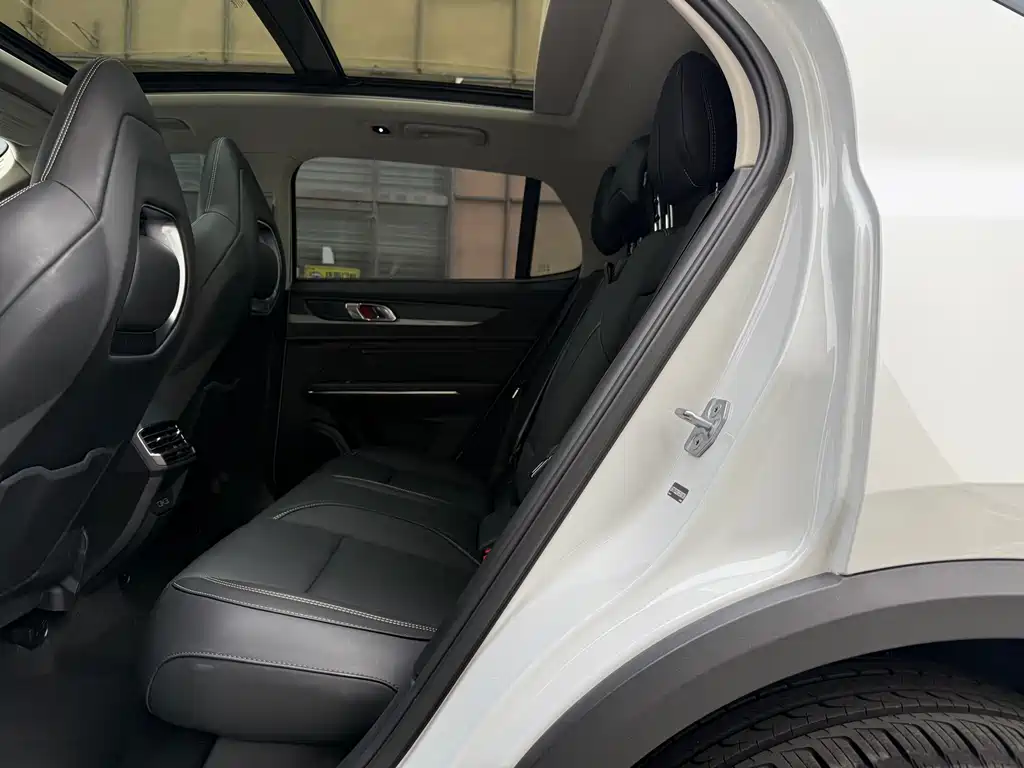 Lynk & Co 01 2024 2.0TD 2WD Global Pro купить на сайте DeffCars