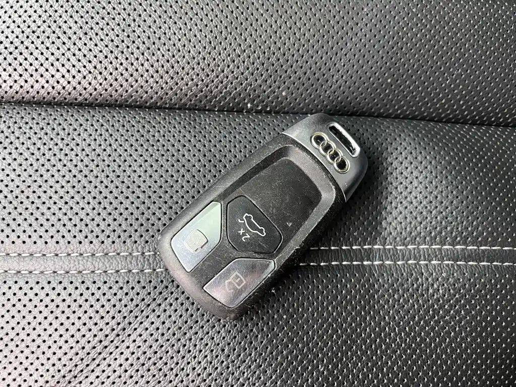 Audi A4L 2022 40 TFSI Fashionable and Dynamic купить на сайте DeffCars