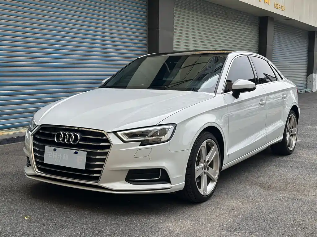 Audi A3 2016 Limousine 35 TFSI Fashion купить на сайте DeffCars