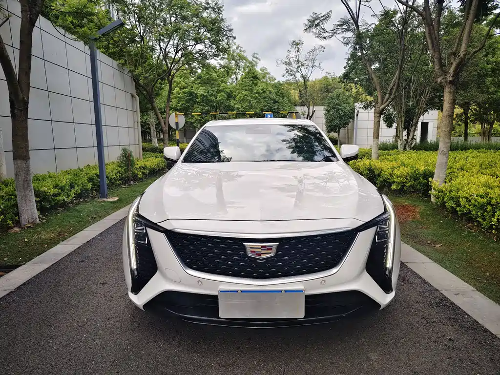 Cadillac CT5 2024 28T Luxury Pro купить на сайте DeffCars