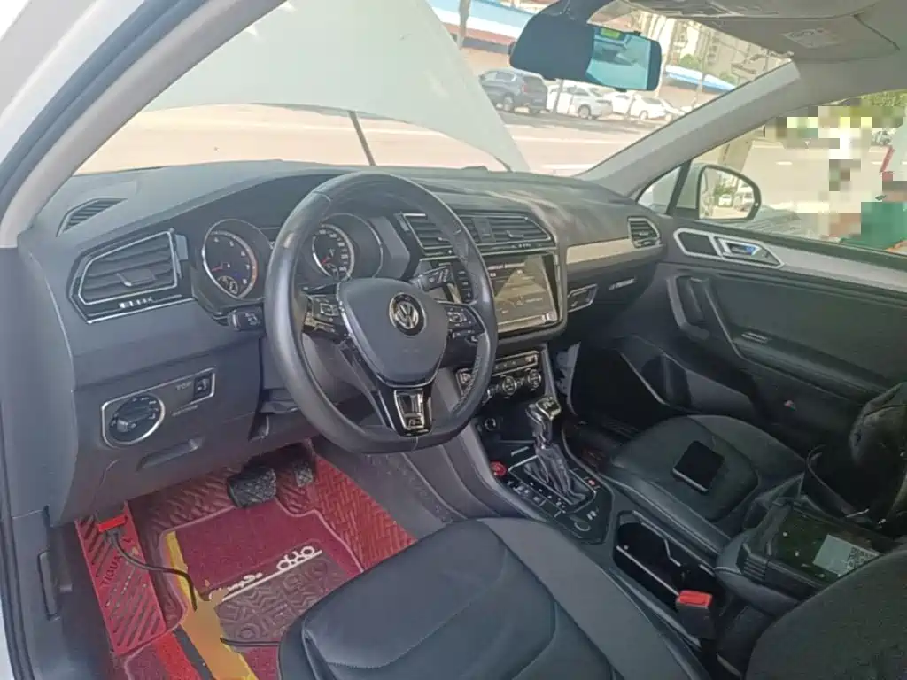 Tiguan L 2020 330TSI automatic two-wheel drive panoramic comfort version National VI купить на сайте DeffCars