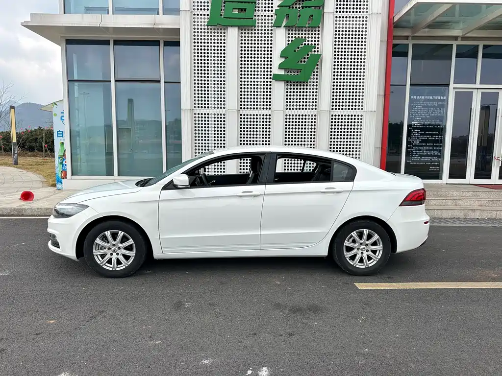 Qoros 3 2018 GT 1.6T Automatic Premium Model купить на сайте DeffCars
