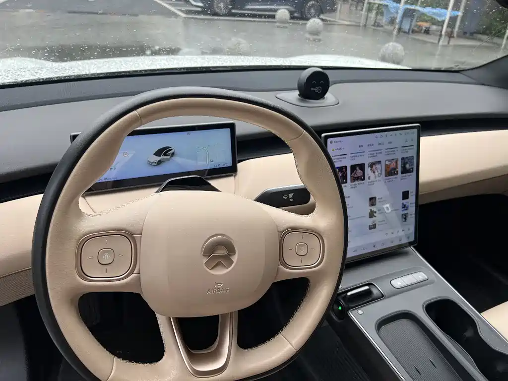 NIO ET5T 2023 75kWh Touring купить на сайте DeffCars