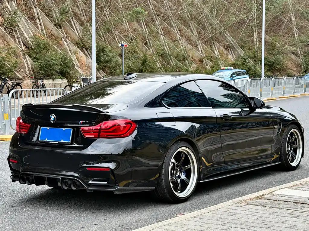 BMW M4 2019 M4 Coupe Shadow Edition купить на сайте DeffCars