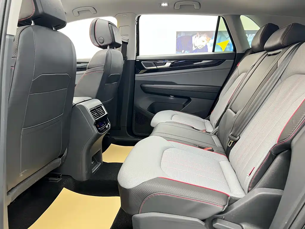 Touron 2024 Touron X 380TSI four-wheel drive luxury version купить на сайте DeffCars