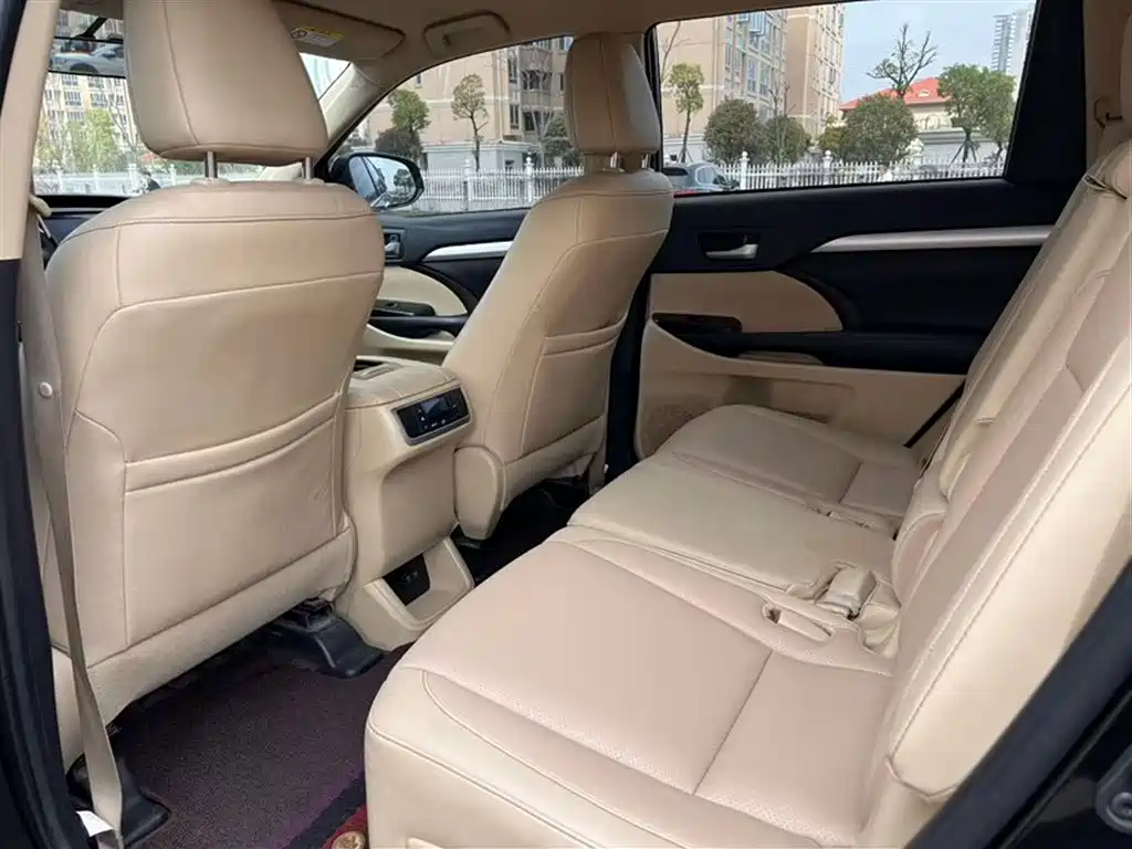 Highlander 2018 2.0T four-wheel drive elite version, 7 seats, National VI купить на сайте DeffCars