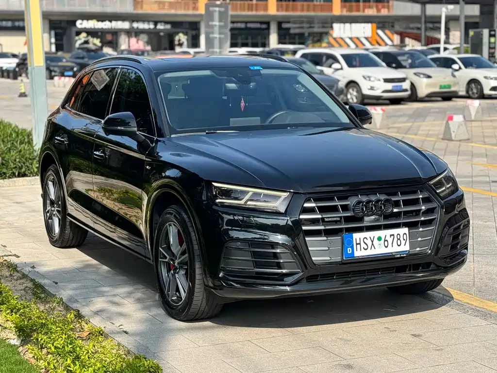 Audi Q5L 2020 40 TFSI enjoys fashionable style купить на сайте DeffCars
