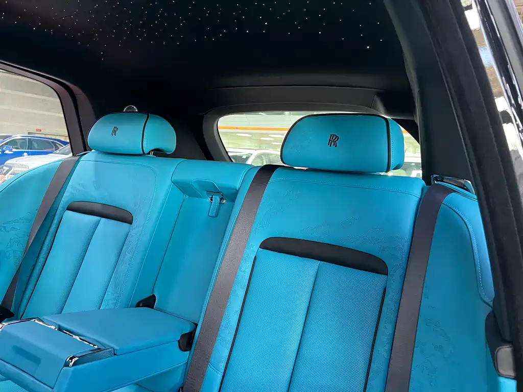 Cullinan 2024 Black Badge купить на сайте DeffCars