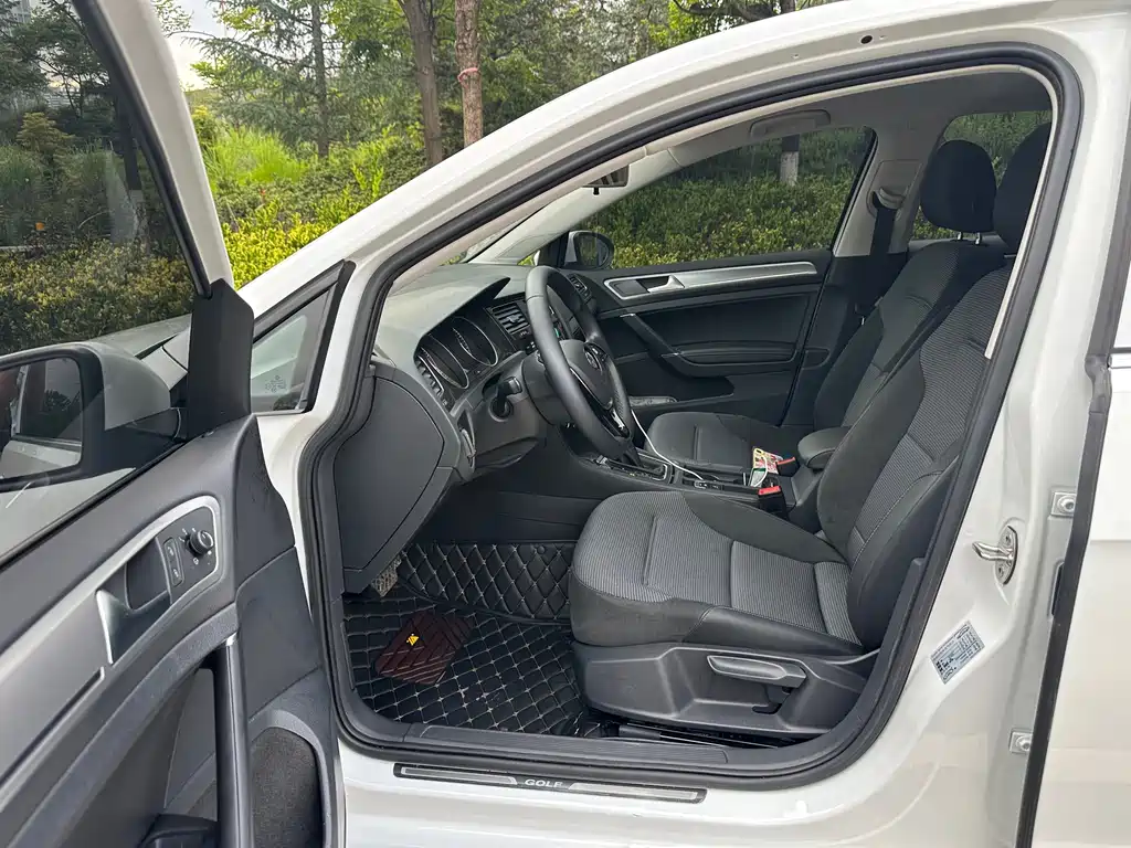 Golf 2020 Beloved Edition 280TSI DSG Comfort Type купить на сайте DeffCars