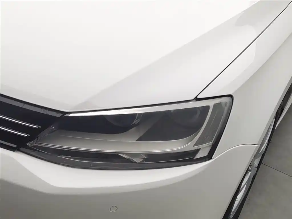 Sagitar 2012 1.4TSI automatic luxury model купить на сайте DeffCars