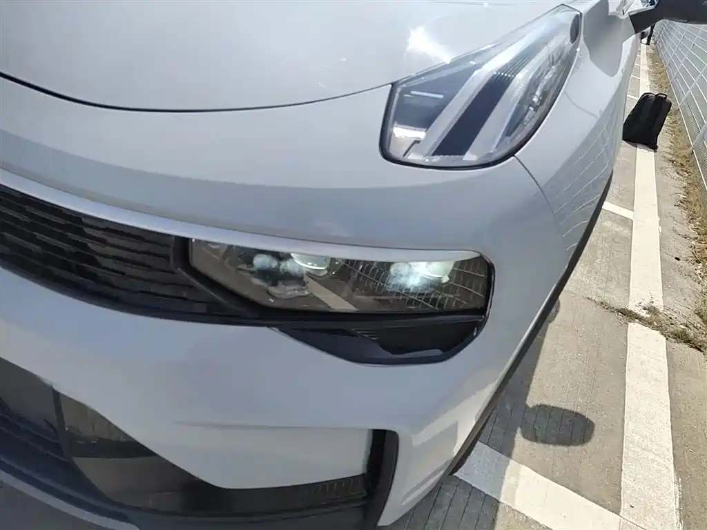Lynk & Co 01 2023 1.5TD EM-F PM купить на сайте DeffCars