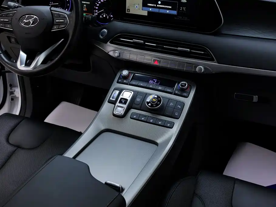 Paristi 2021 3.5L automatic four-wheel drive GLS купить на сайте DeffCars