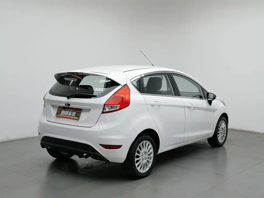 Carnival 2013 hatchback 1.5L manual style купить на сайте DeffCars