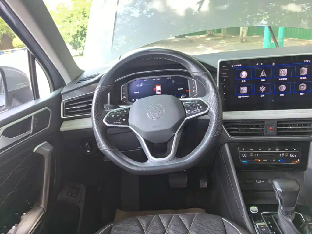 Tiguan L plug-in hybrid 2022 430PHEV plug-in hybrid premium version купить на сайте DeffCars