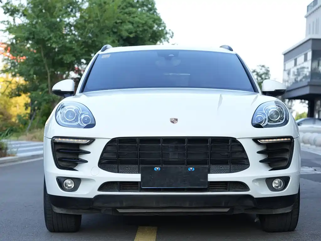 Macan 2017 Macan 2.0T купить на сайте DeffCars