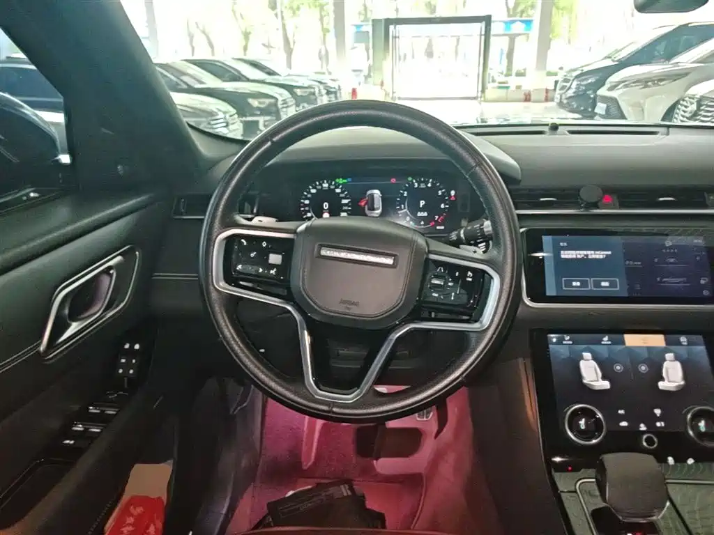 Range Rover Velar 2022 250PS Glitter Gold Collector’s Edition купить на сайте DeffCars