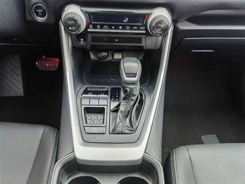Wilanda 2023 Dual Engine 2.5L E-CVT Two-wheel Drive Luxury PLUS Edition купить на сайте DeffCars