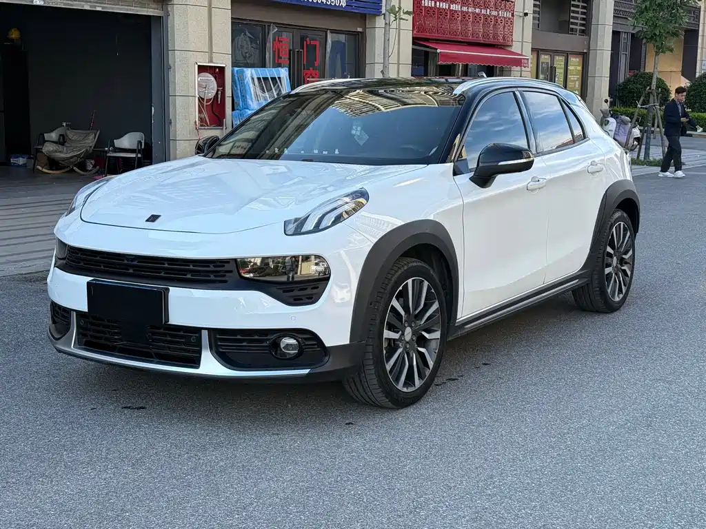 Lynk & Co 02 2018 2.0T DCT four-wheel drive Pro version National V купить на сайте DeffCars