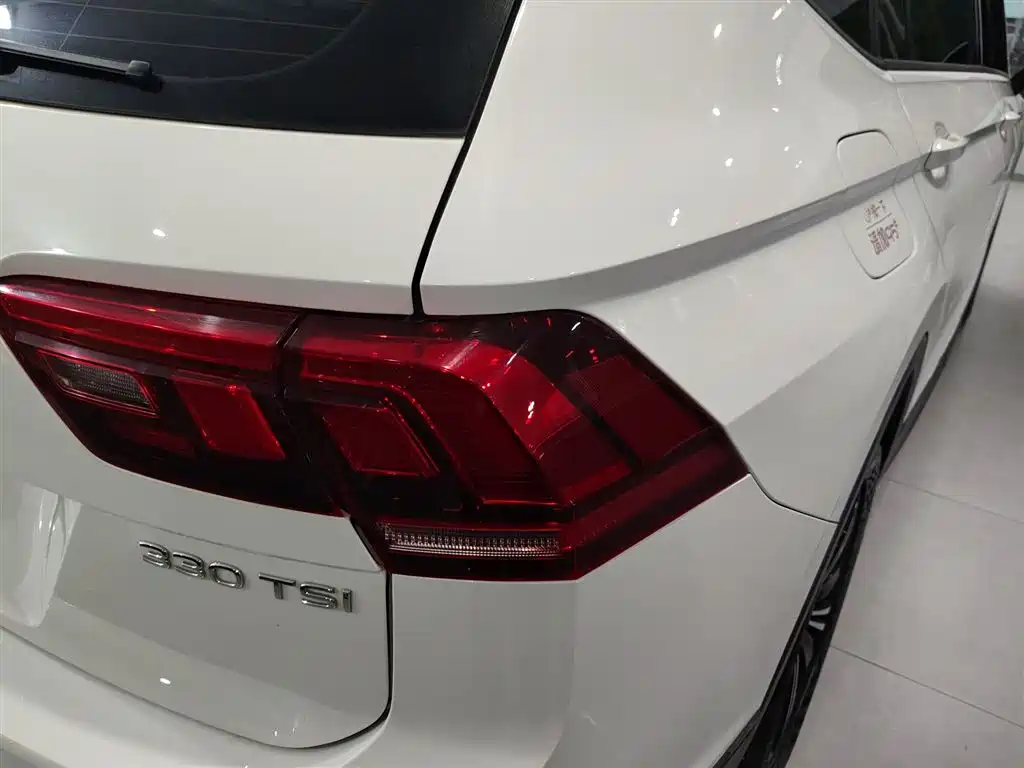 Tiguan L 2021 330TSI automatic two-wheel drive comfort version купить на сайте DeffCars